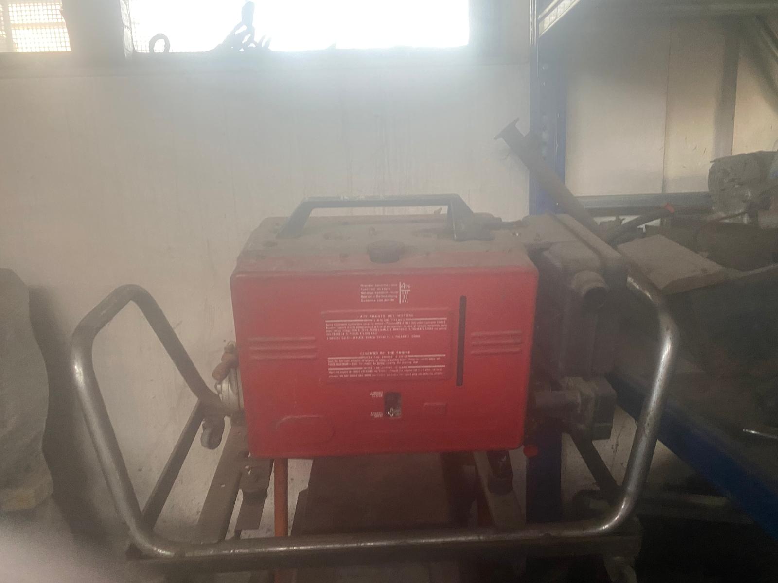 Motosaldatrice Portatile a Miscela USATA "MOSA" 170 Ampere. €. 600,00 + Iva- - immagine 4