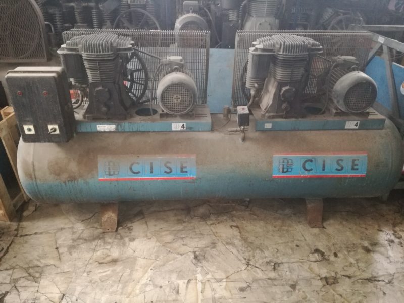 Compressore USATO a Pistoni “Tandem” Aperto Con Serbatoio Da 500 Lt. HP 4+4, Alimentazione Trifase : 400 Volt, Marca “CISE” €. 1.200,00 + Iva-