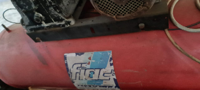 Compressore a Pistoni Aperto USATO Con Serbatoio Da 500 Lt. HP 10, Alimentazione Trifase : 400 Volt, Marca “FIAC”. €. 1.100,00 + Iva- - immagine 2