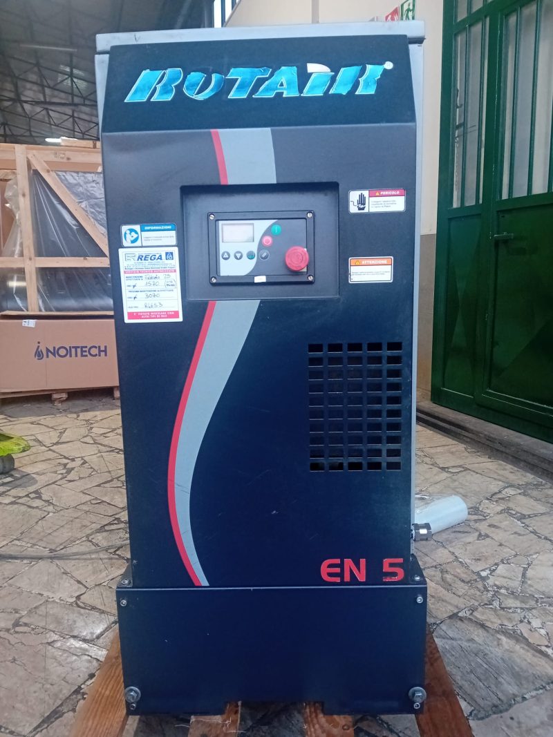 Compressore a Vite Silenziato USATO Hp 7,5- 10 Bar, Marca “Rotair Elgi” Mod.: EN5/10 €. 2.500,00 + Iva-