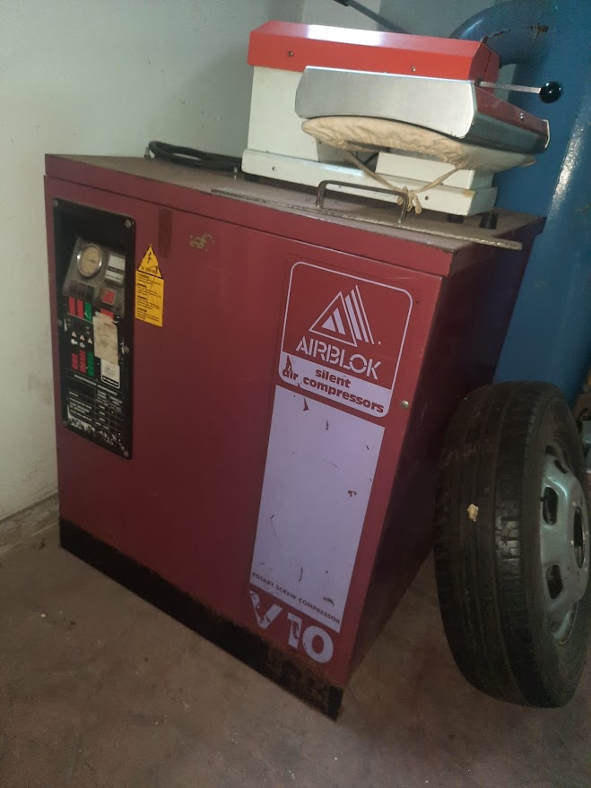 Compressore a Vite Silenziato USATO Hp 10 Marca “FIAC” 10 Bar Mod.: Airblok. €. 2.000,00 + Iva- - immagine 2