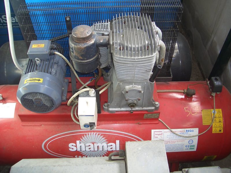 Compressore a Pistoni Aperto USATO Con Serbatoio Da 500 Lt. HP 10, Alimentazione Trifase : 400 Volt, Marca "SHAMAL". €. 1.100,00 + Iva-
