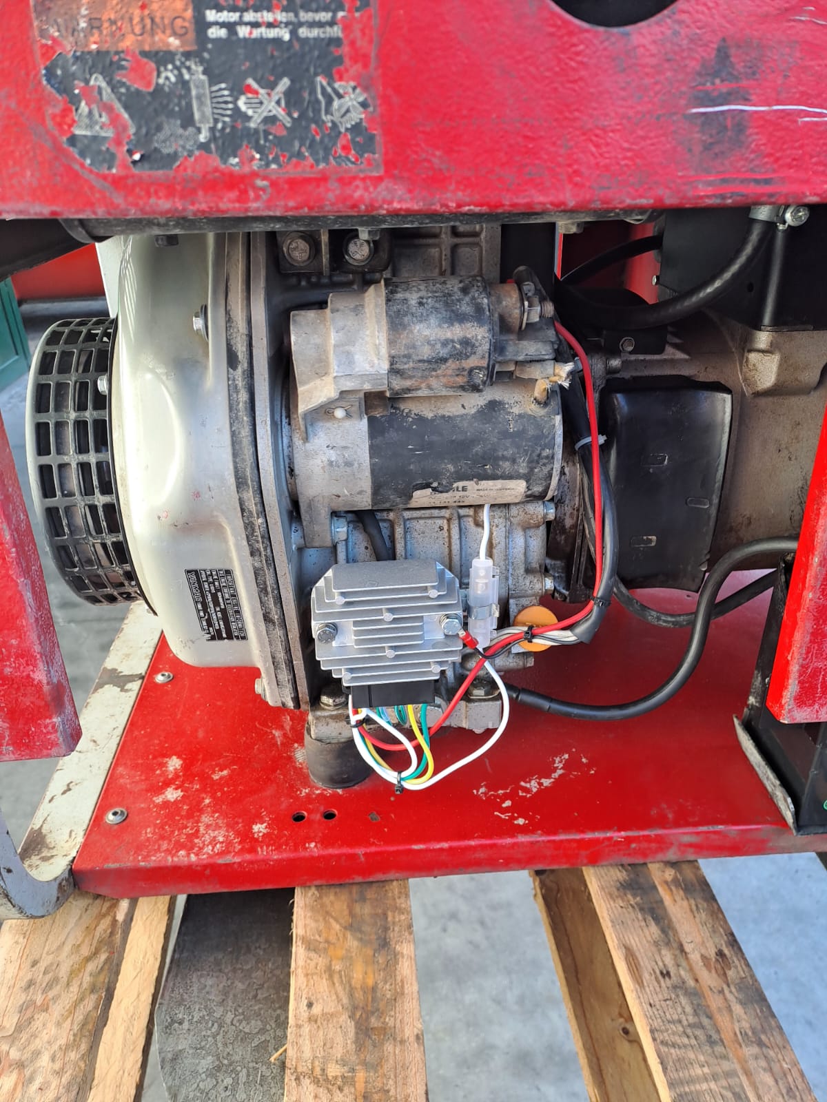 Gruppo Elettrogeno Diesel Aperto Usato, Monofase 5,7 Kva- 230 Volt, Marca Mosa, Mod.: GE S-6000 YDM Yanmar/Linz. Avviamento Elettrico €. 1.700,00 + Iva- - immagine 4