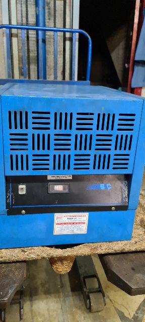 Essiccatore ABAC, Mod.: EA 1600 Aria Trattata : 1.600 Lt./Min. A + 3°C. €. 600,00 + Iva- - immagine 2