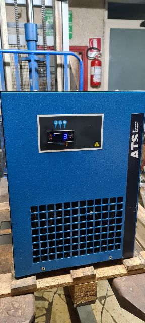 Essiccatore Marca : "ATS" Mod.: DGO 144- Portata Aria A +3°C. : 2.400 Lt./Min. €uro : 700,00 + Iva-